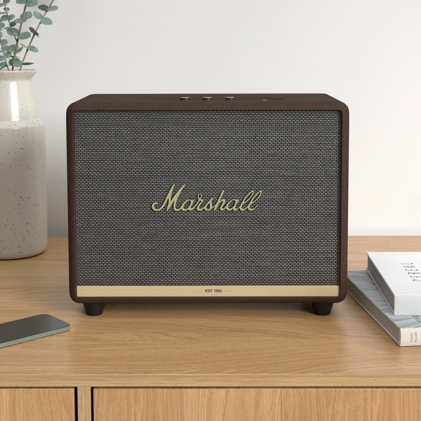 Marshall speaker on desk — 3D, lifestyle vignette
